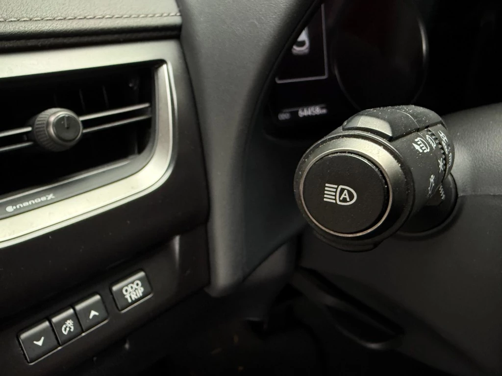 Hoofdafbeelding Lexus UX