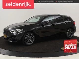 BMW 1-serie 118i Sport Line | Sportstoelen | Carplay |  Live Cockpit | Full LED | Navigatie | Half leder | Parkeerhulp | Climate control | Cruise control