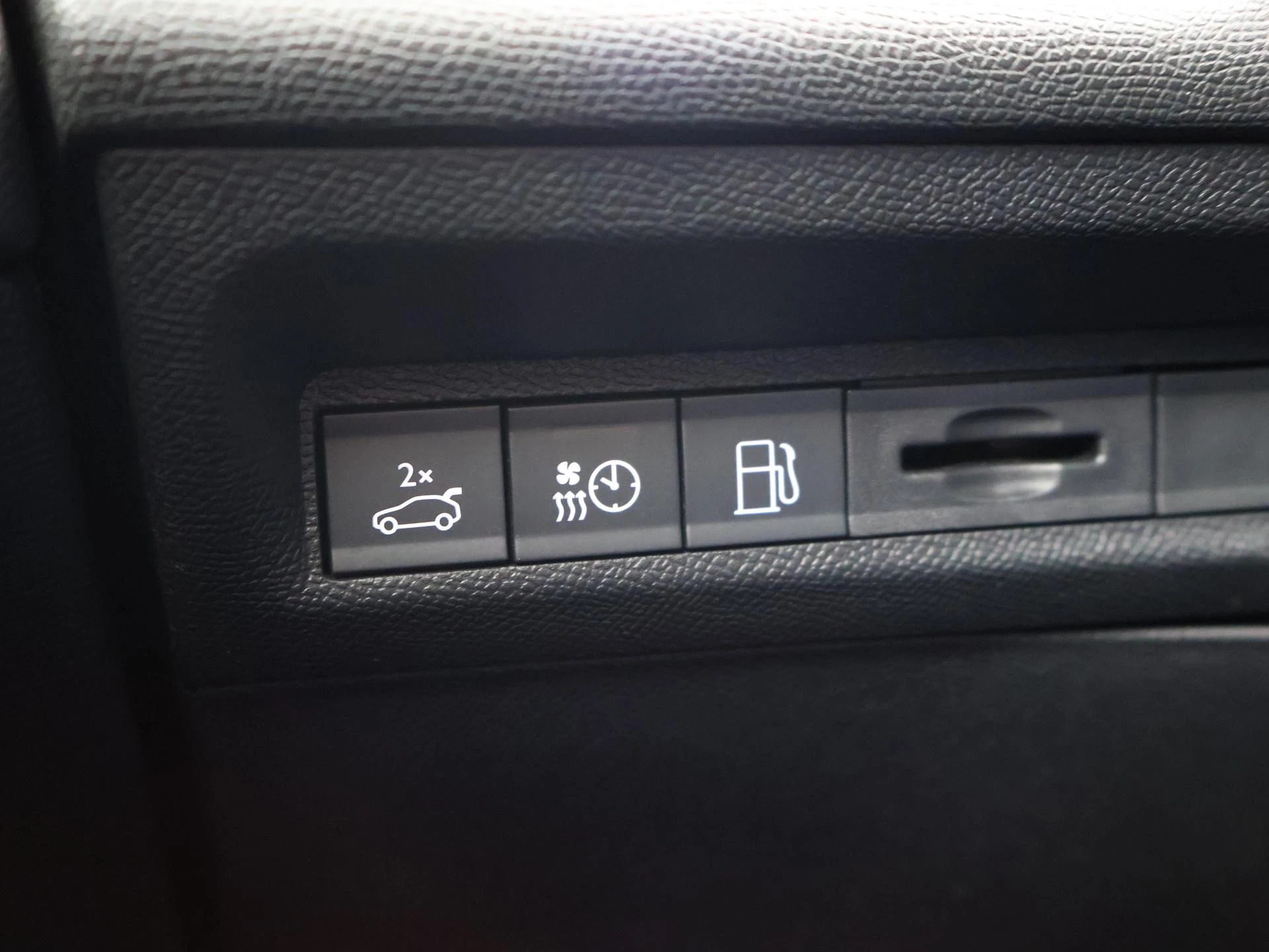 Hoofdafbeelding Peugeot 408