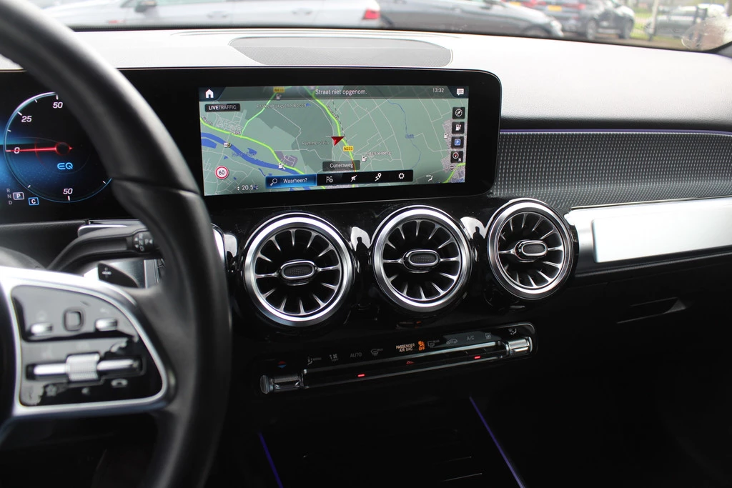 Hoofdafbeelding Mercedes-Benz EQB