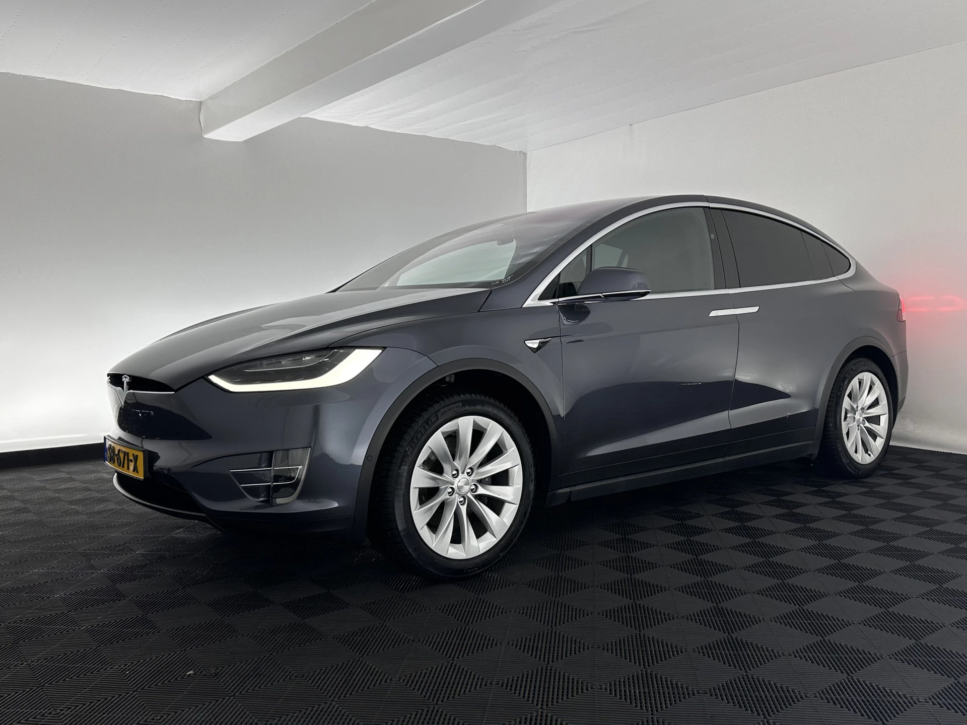 Hoofdafbeelding Tesla Model X