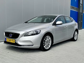 Hoofdafbeelding Volvo V40 Volvo V40 1.6 T2 Momentum | PDC | Clima | Lage KM | Xenon
