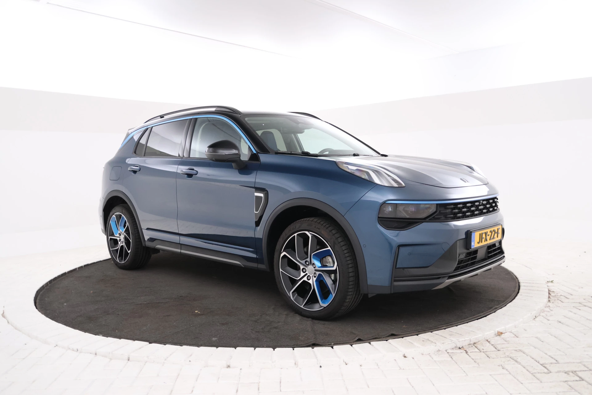 Hoofdafbeelding Lynk & Co 01