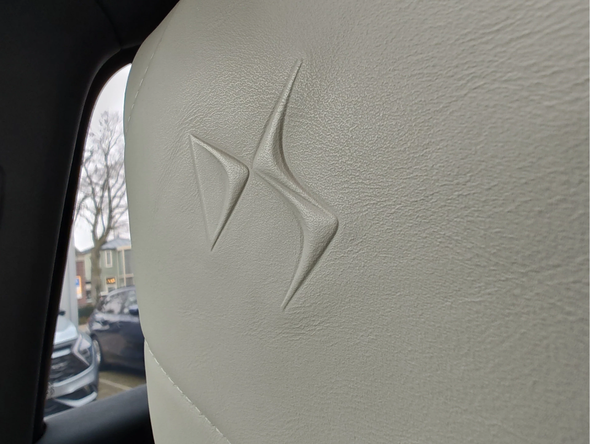 Hoofdafbeelding DS DS 7