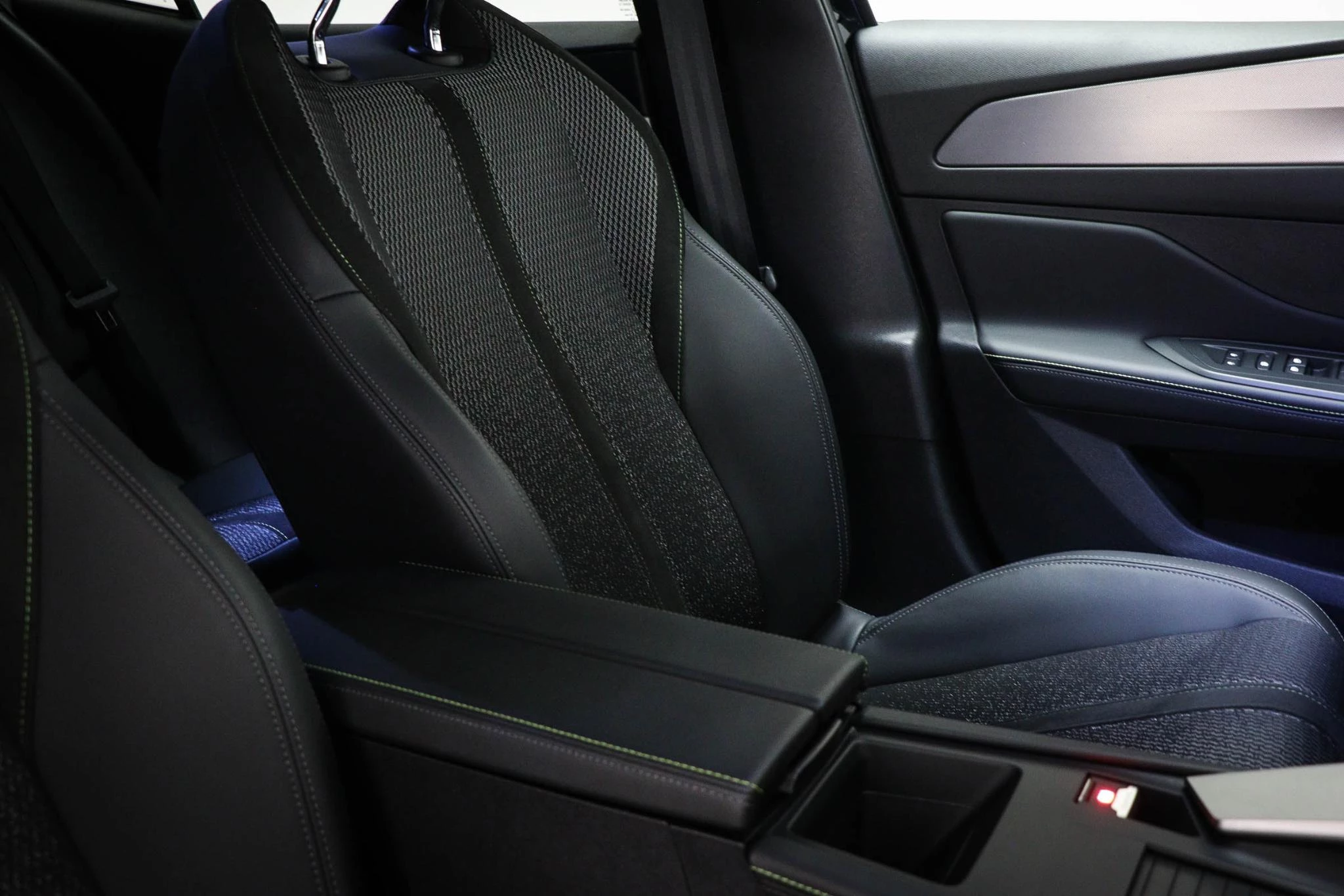 Hoofdafbeelding Peugeot 408