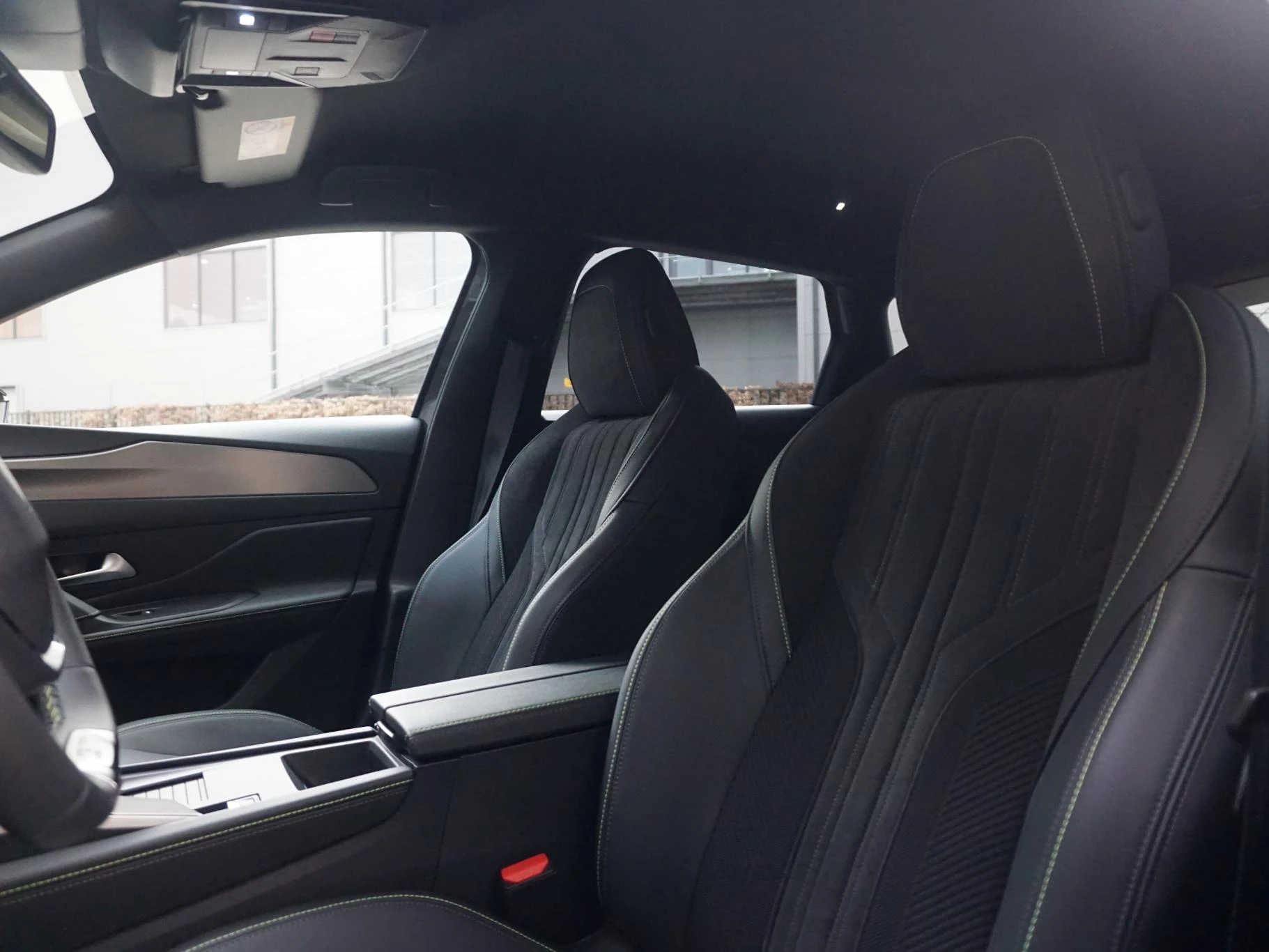 Hoofdafbeelding Peugeot e-308