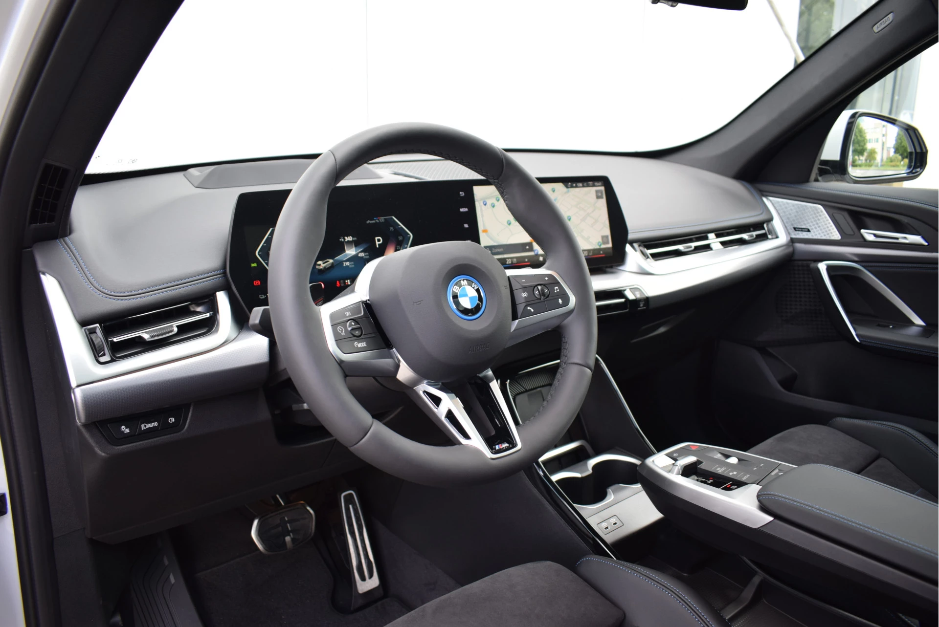 Hoofdafbeelding BMW iX1