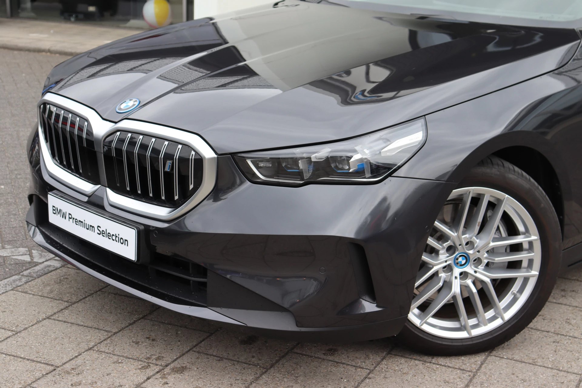 Hoofdafbeelding BMW i5