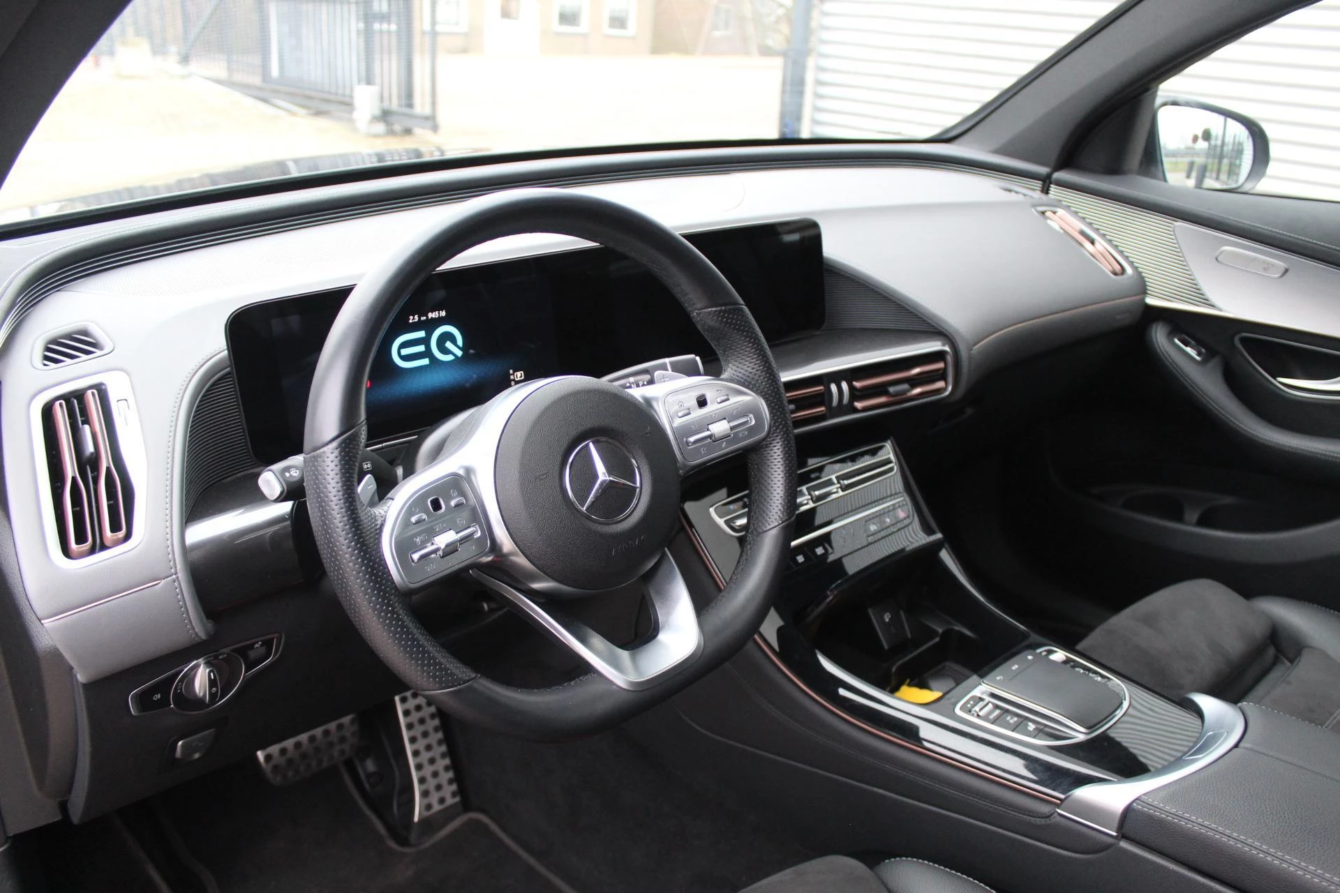 Hoofdafbeelding Mercedes-Benz EQC