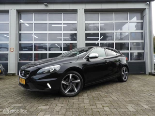 Hoofdafbeelding Volvo V40 Volvo V40 1.6 T3 R-Design  150 PK