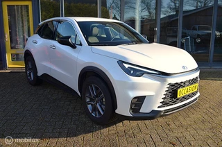 Hoofdafbeelding Lexus LBX Lexus LBX  Businessline incl. service en fabrieksgarantie