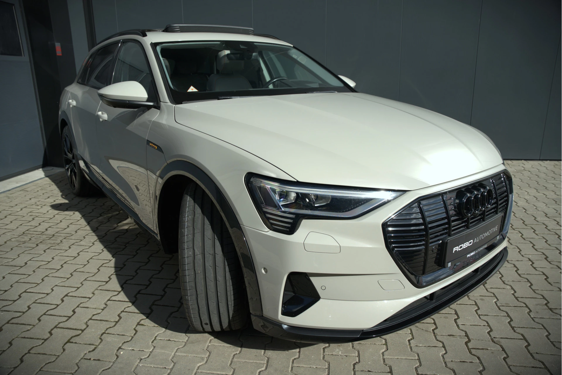 Hoofdafbeelding Audi e-tron