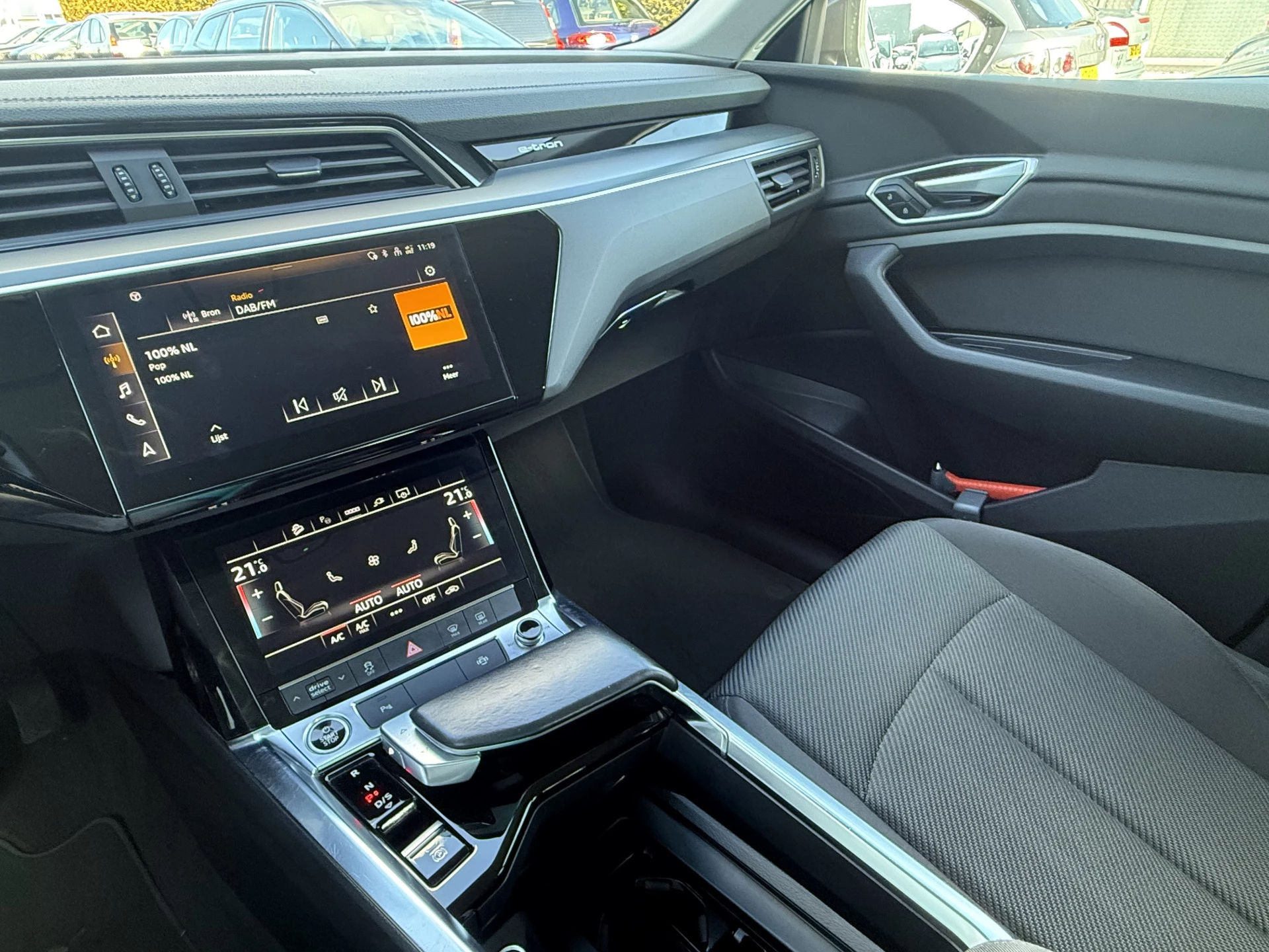 Hoofdafbeelding Audi e-tron