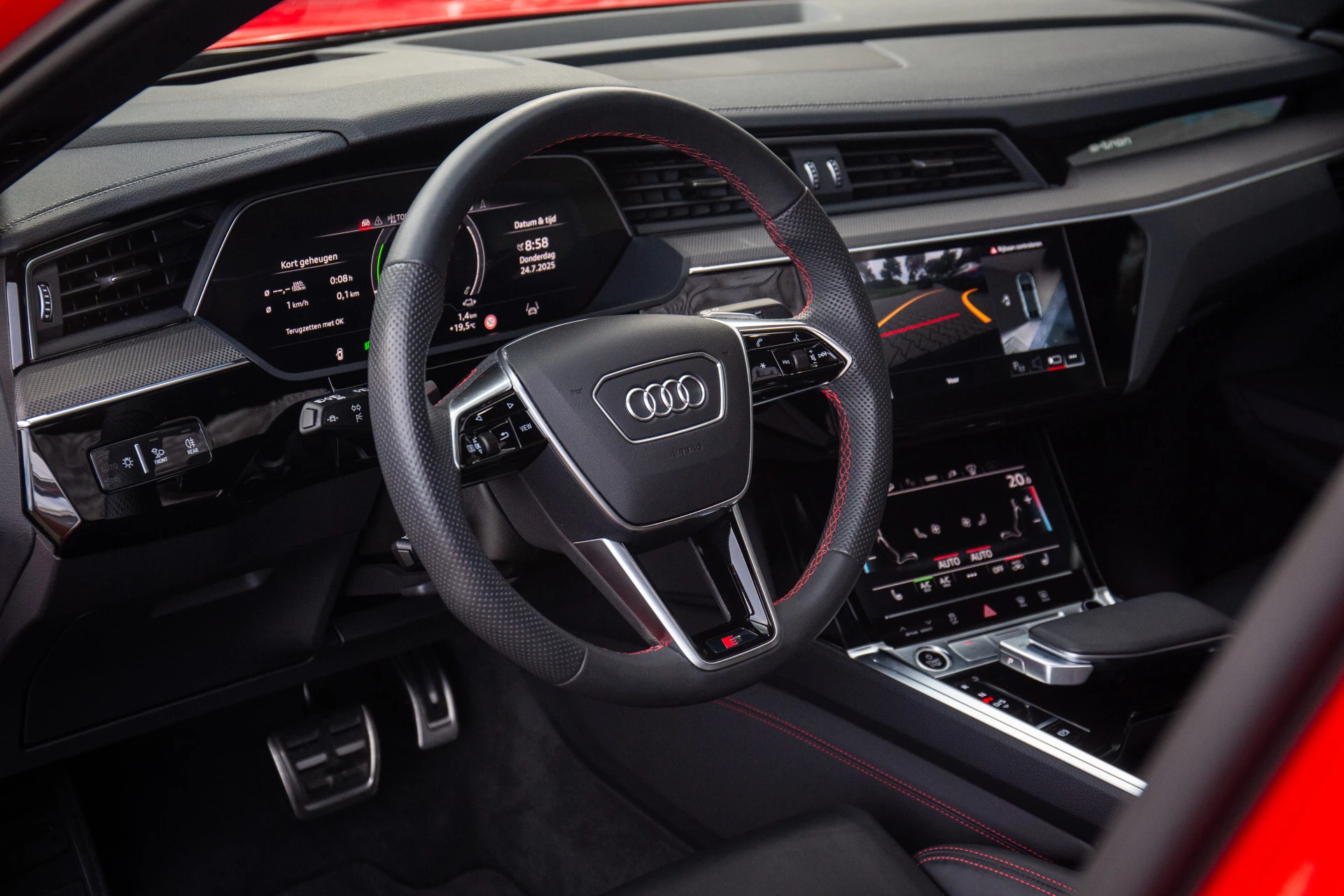 Hoofdafbeelding Audi Q8 Sportback e-tron
