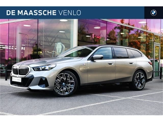 BMW 5 Serie Touring 530e M Sport Automaat / Trekhaak / Active Cruise Control / Achteruitrijcamera / M Sport onderstel / Comfort Access / Adaptieve LED