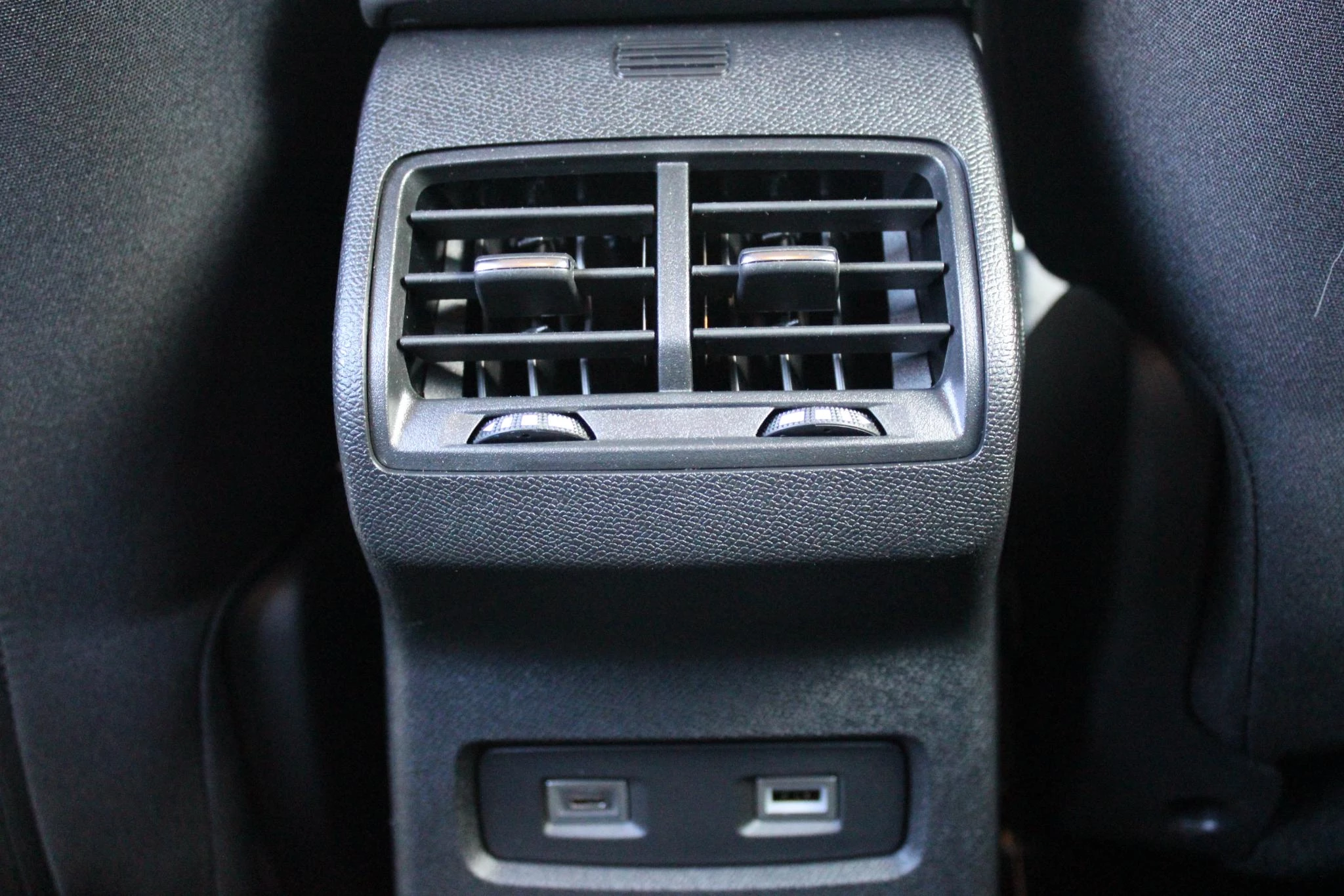 Hoofdafbeelding Citroën ë-C4