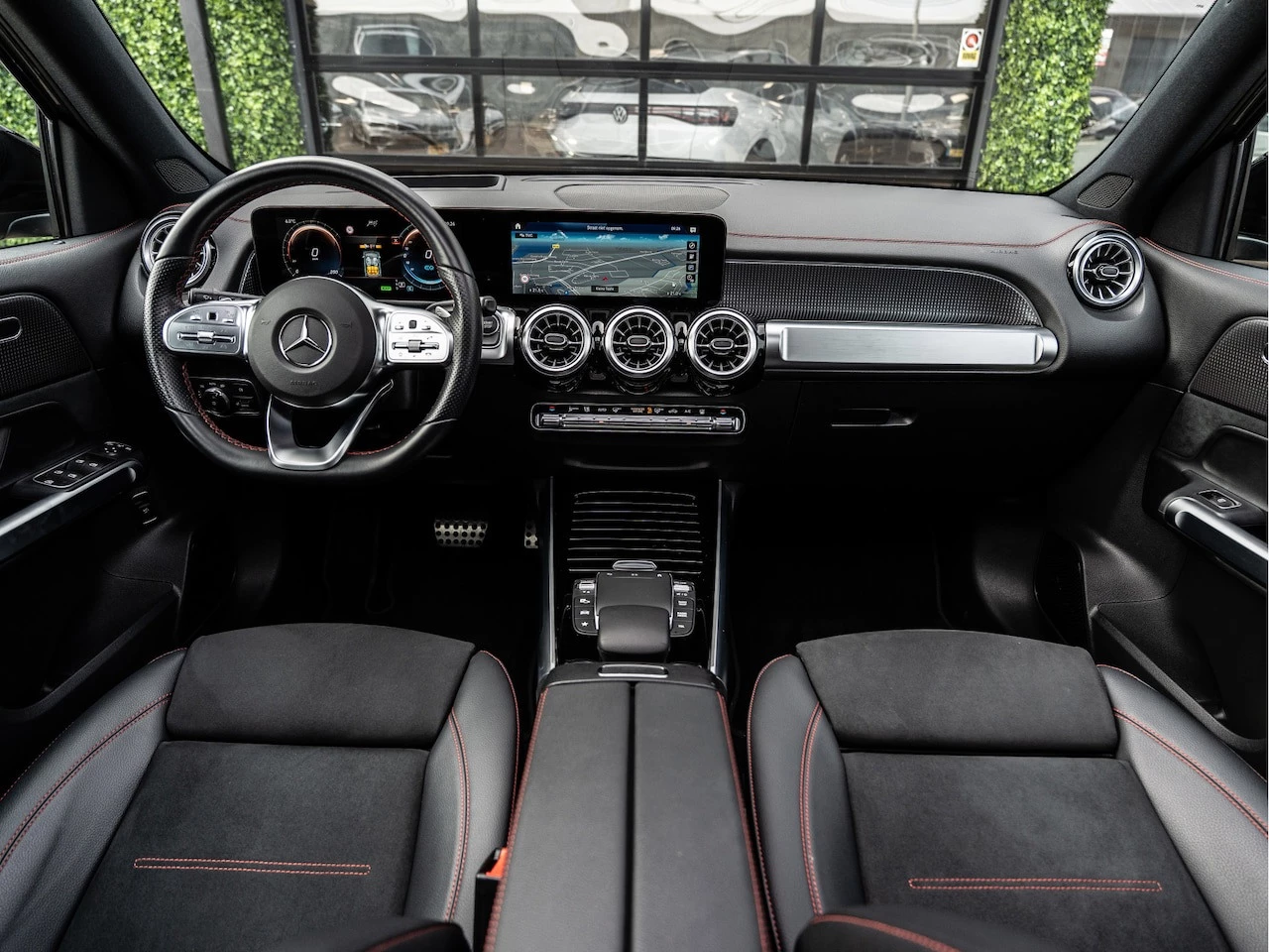 Hoofdafbeelding Mercedes-Benz EQB