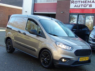 Hoofdafbeelding Ford Transit Courier Ford Transit Courier Connect 1.5 TDCI 2020 AIRCOCRUISE 6 BAK 1e EIGENAAR ZEER MOOI
