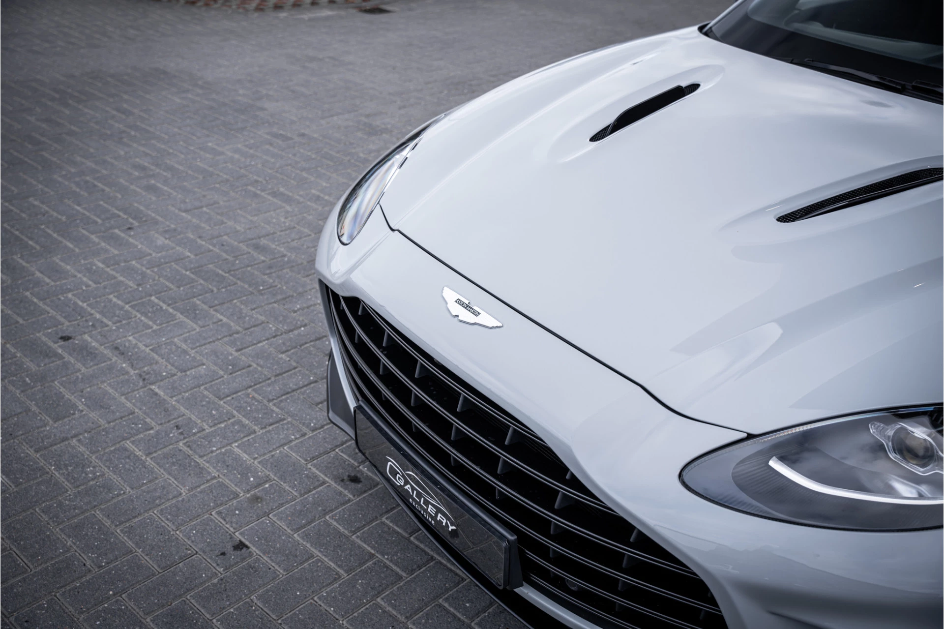Hoofdafbeelding Aston Martin DBX