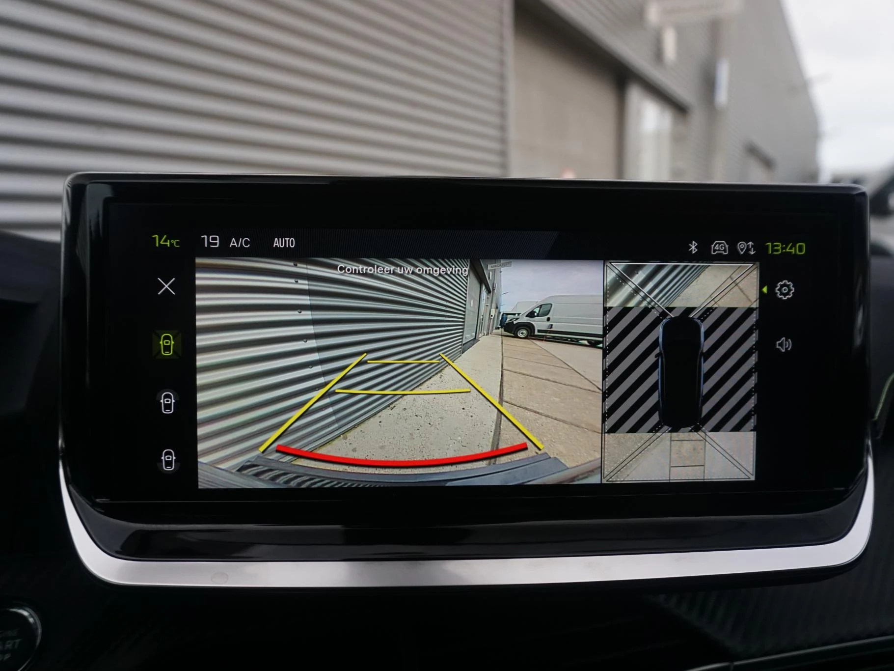 Hoofdafbeelding Peugeot e-2008