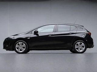 Hoofdafbeelding Opel Astra Opel Astra 1.2 Edition Sport (APPLE CARPLAY,NAVI,CAMERA,CLIMATE,CRUISE,GETINT,LED,TREKHAAK,SPORTSTOELEN,LM VELGEN)