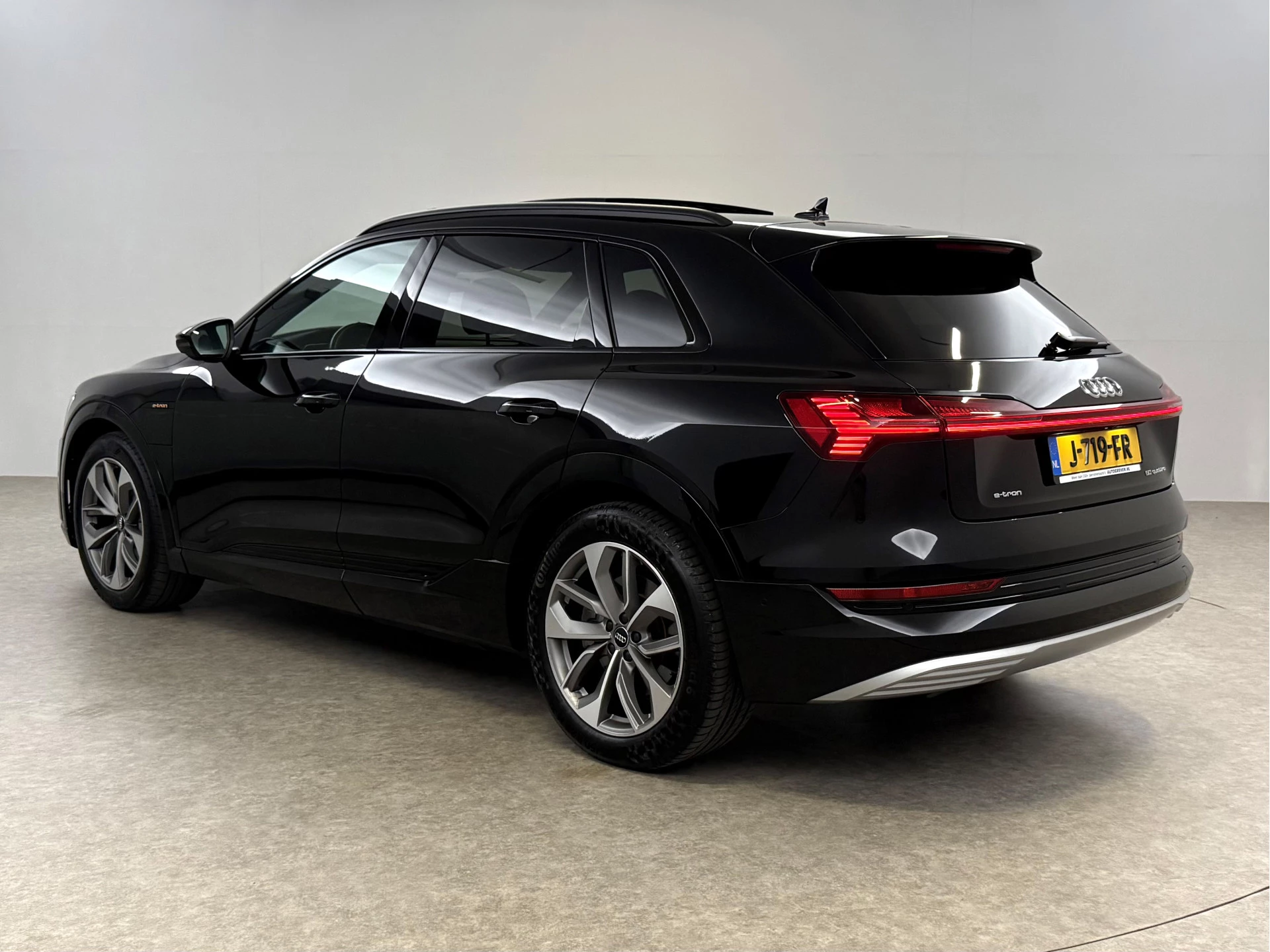 Hoofdafbeelding Audi e-tron