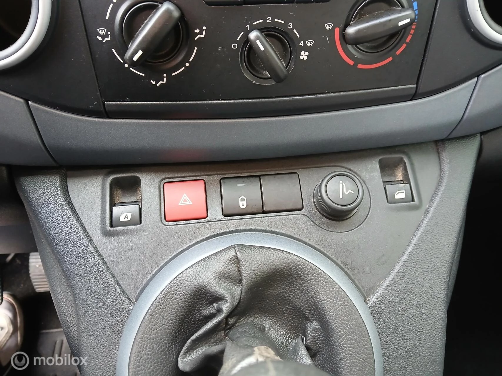 Hoofdafbeelding Peugeot Partner