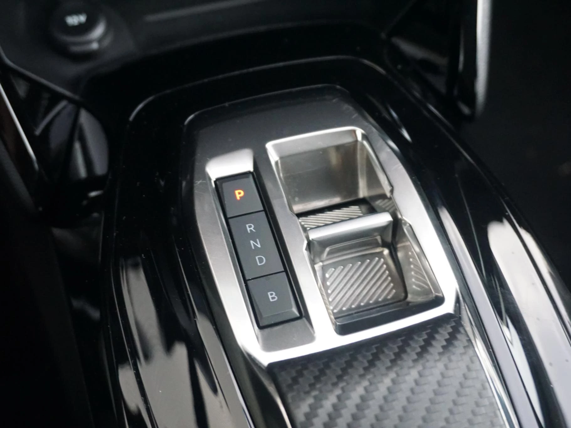 Hoofdafbeelding Peugeot e-208