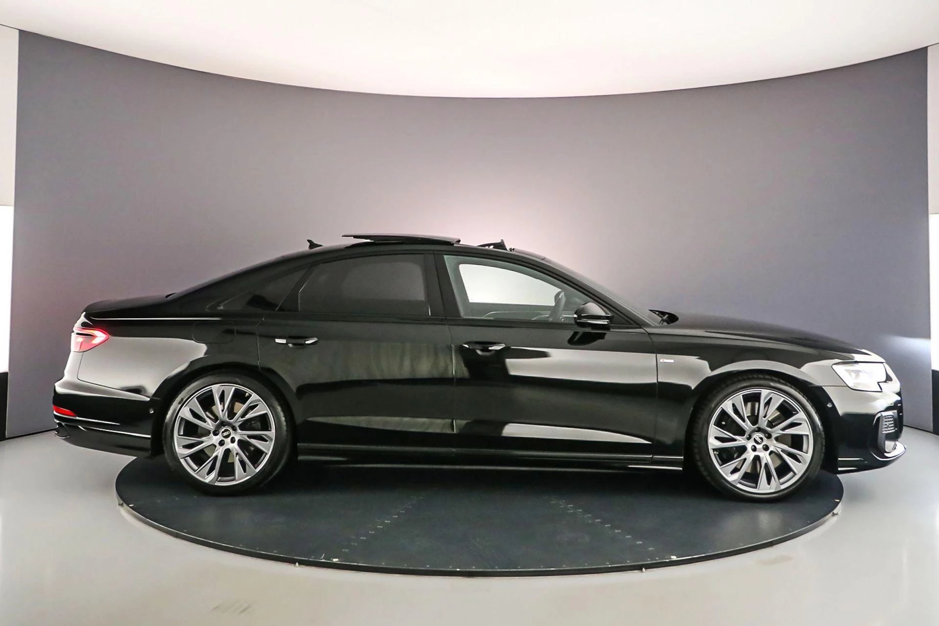 Hoofdafbeelding Audi A8