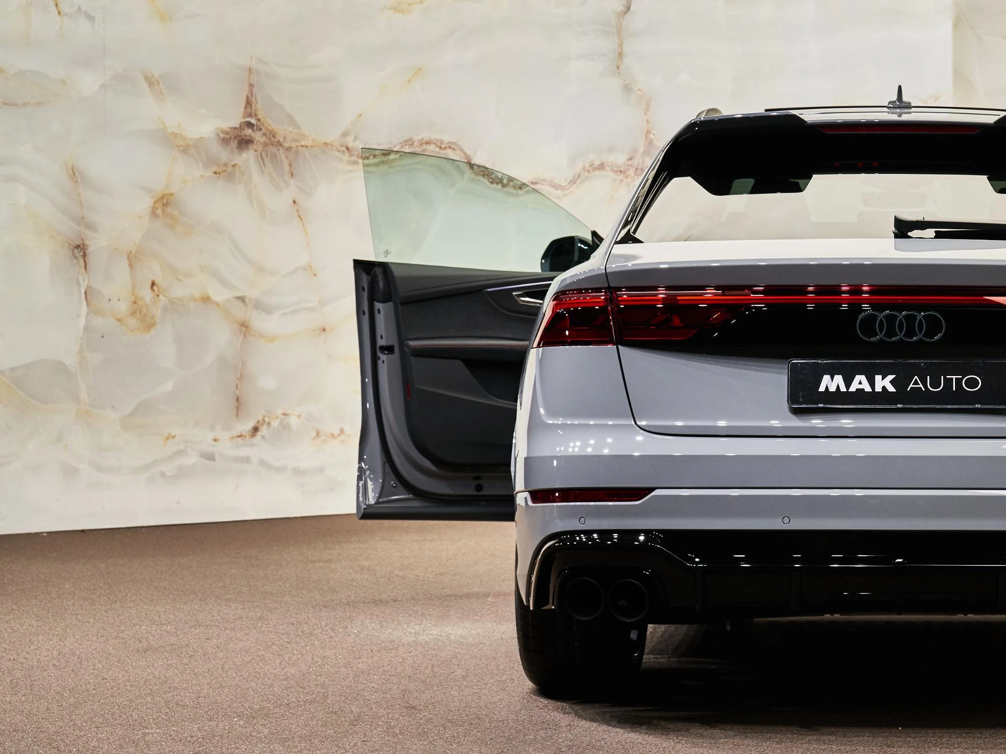 Hoofdafbeelding Audi Q8
