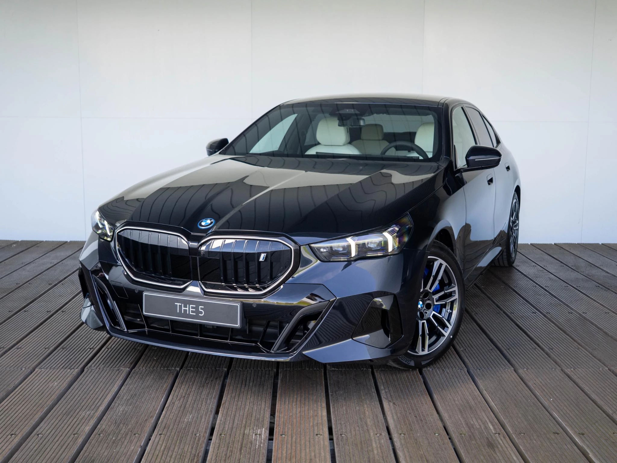 Hoofdafbeelding BMW i5