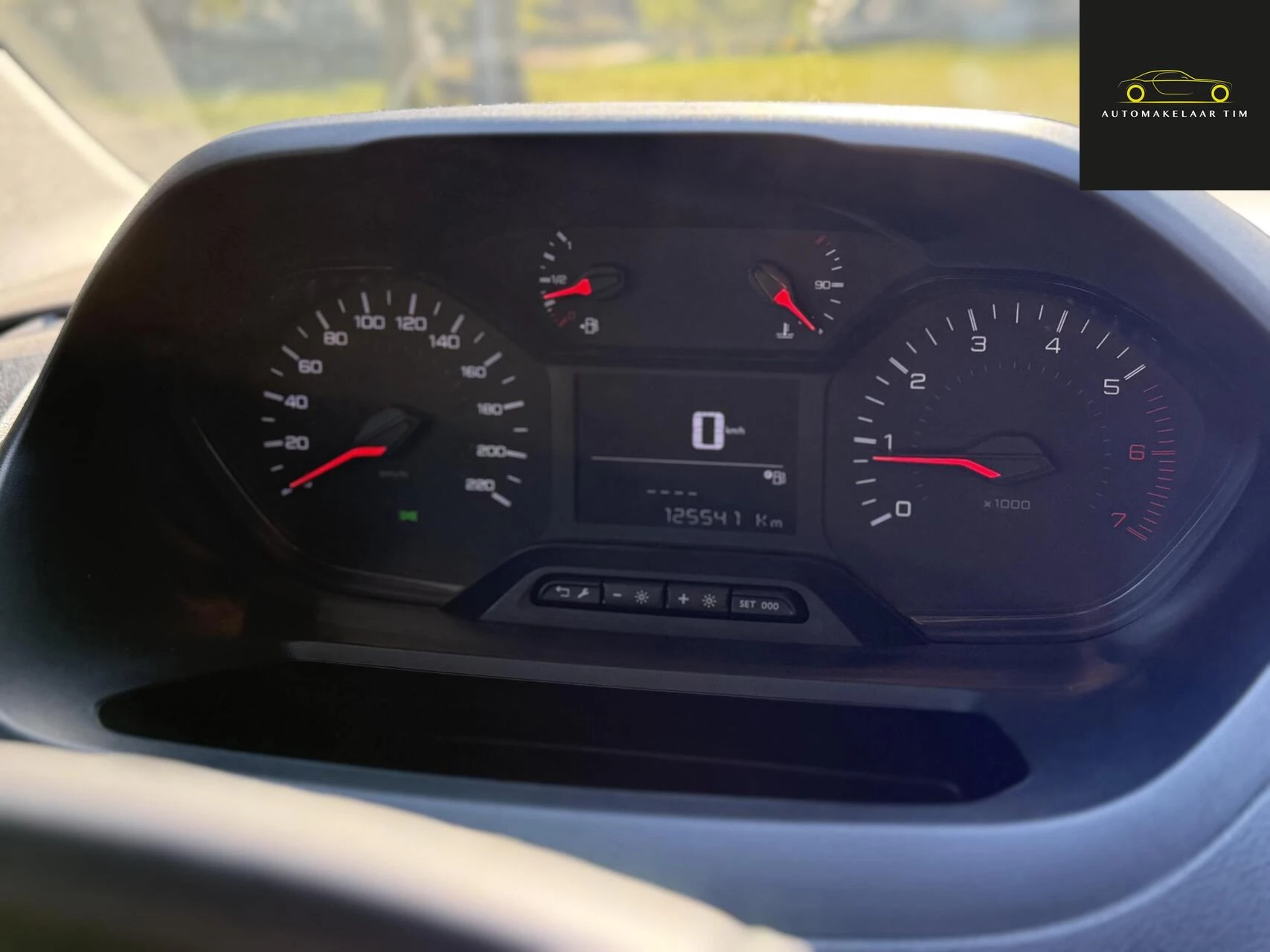 Hoofdafbeelding Peugeot Partner