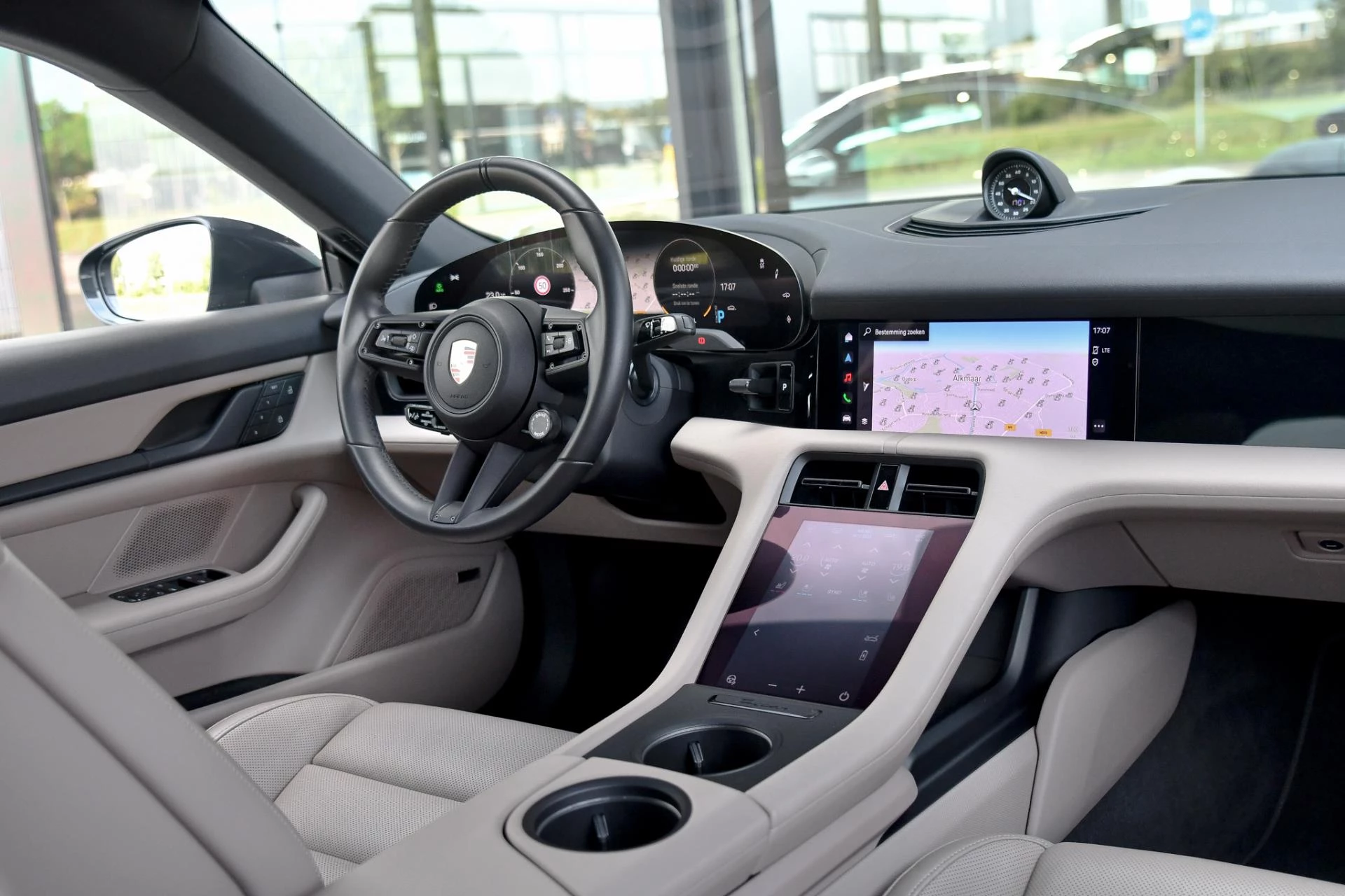 Hoofdafbeelding Porsche Taycan