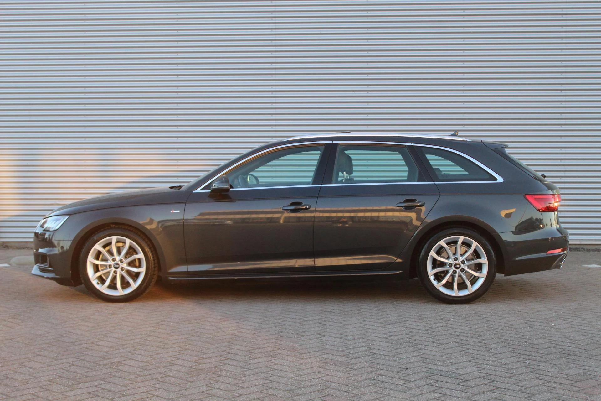 Hoofdafbeelding Audi A4