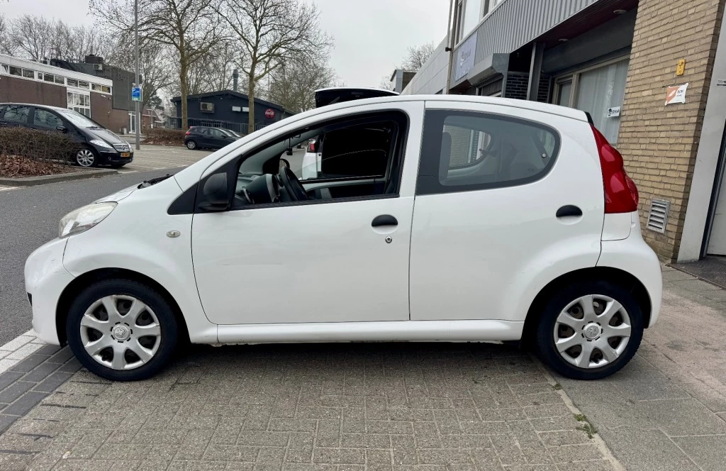Hoofdafbeelding Peugeot 107