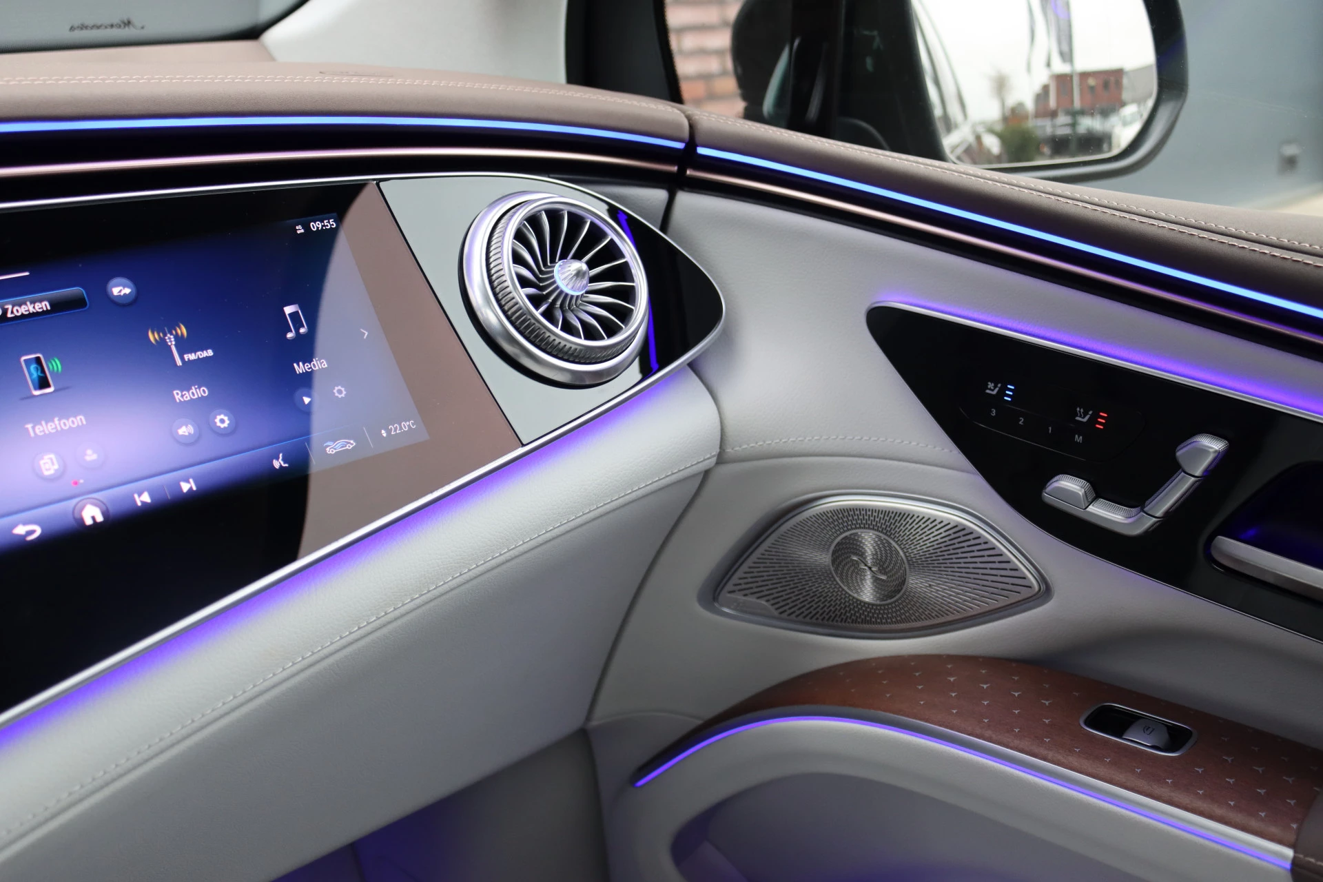 Hoofdafbeelding Mercedes-Benz EQS