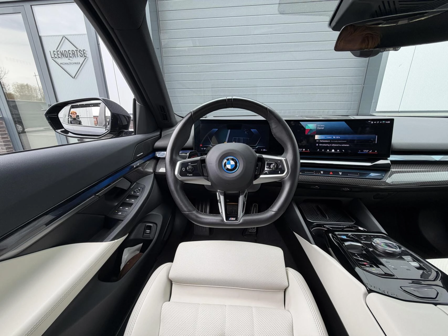 Hoofdafbeelding BMW i5