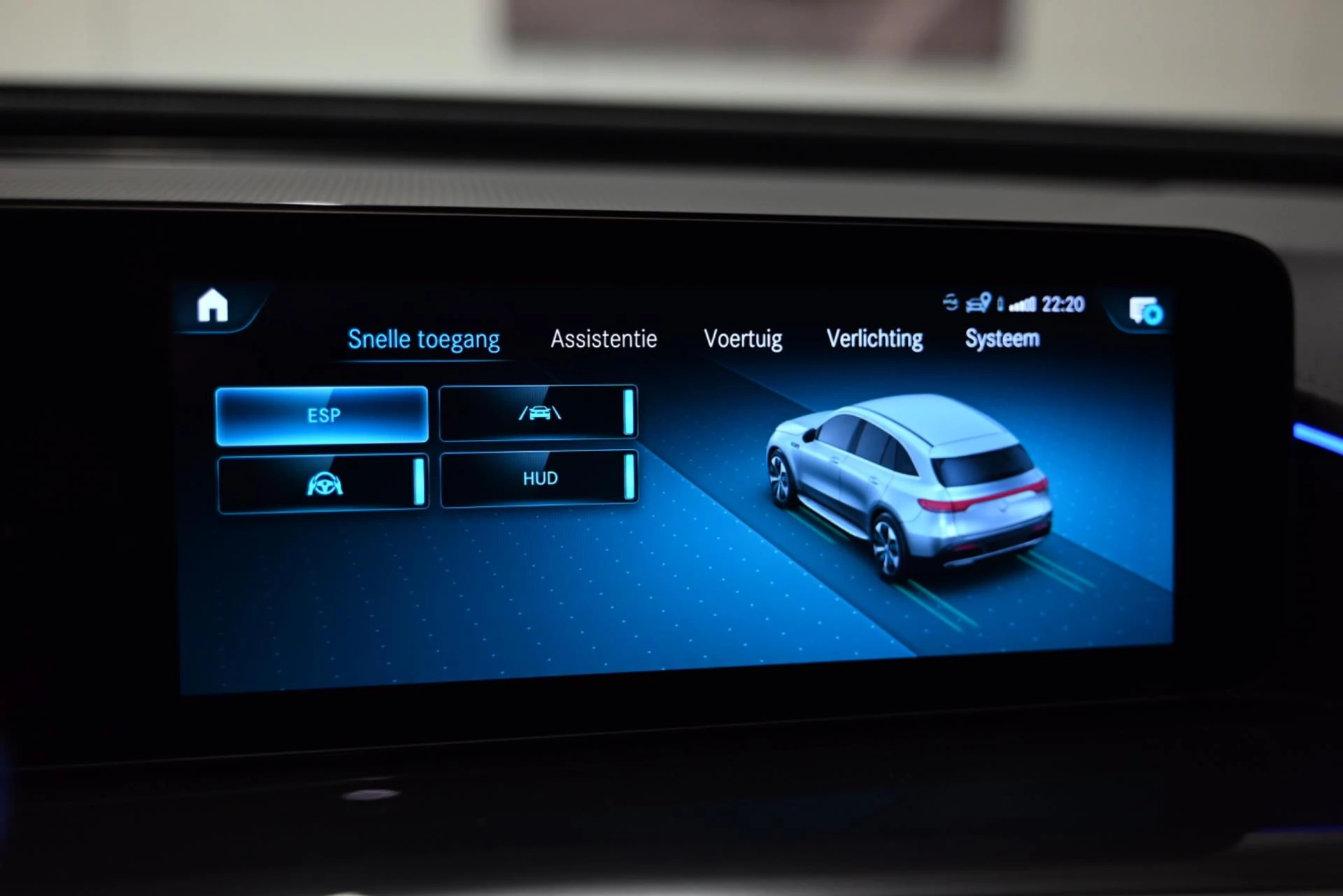 Hoofdafbeelding Mercedes-Benz EQC
