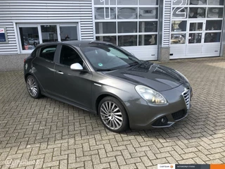 Hoofdafbeelding Alfa Romeo Giulietta Alfa Romeo Giulietta 1.6 JTDm Distinctive/ verkocht