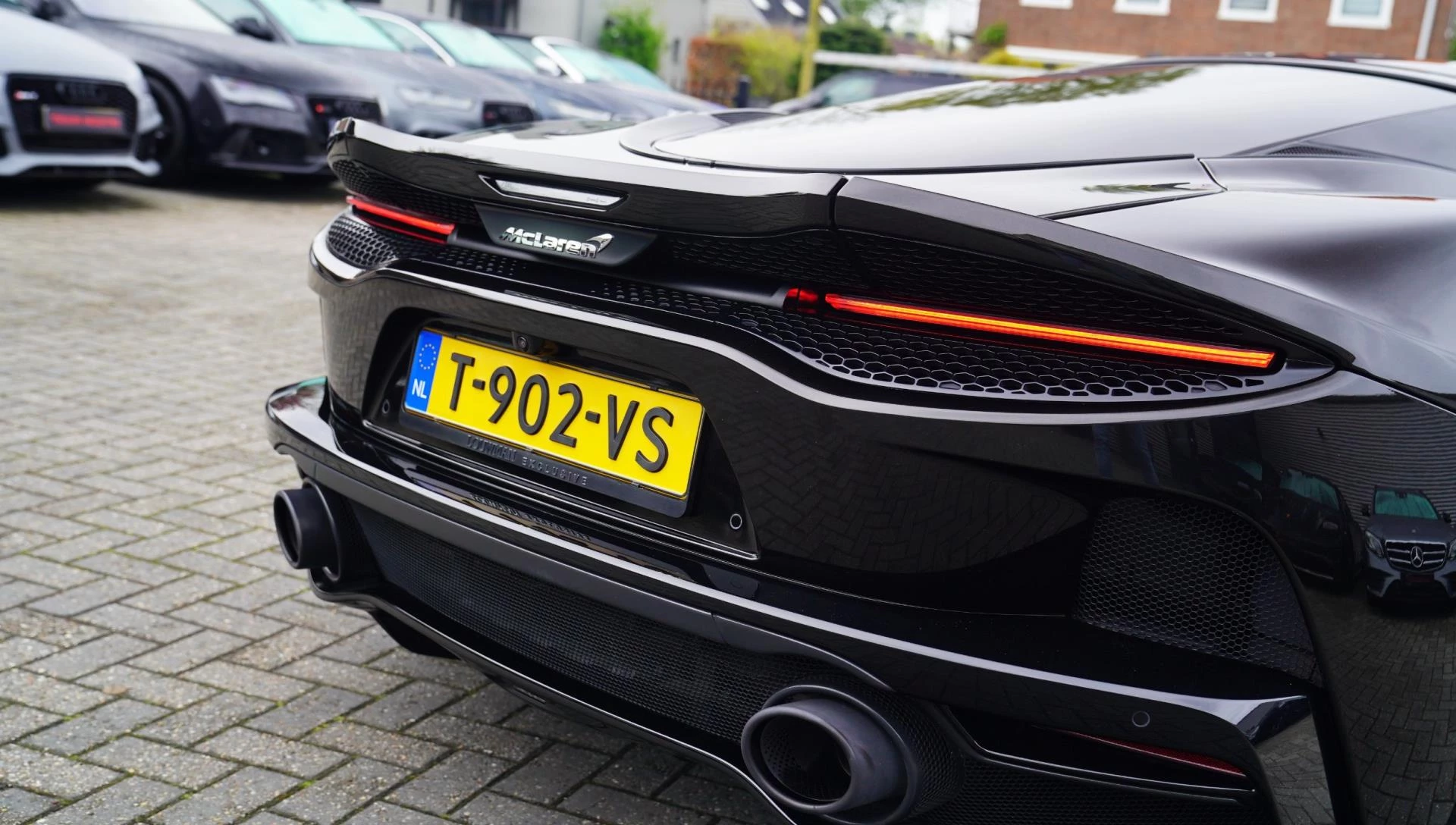 Hoofdafbeelding McLaren GT