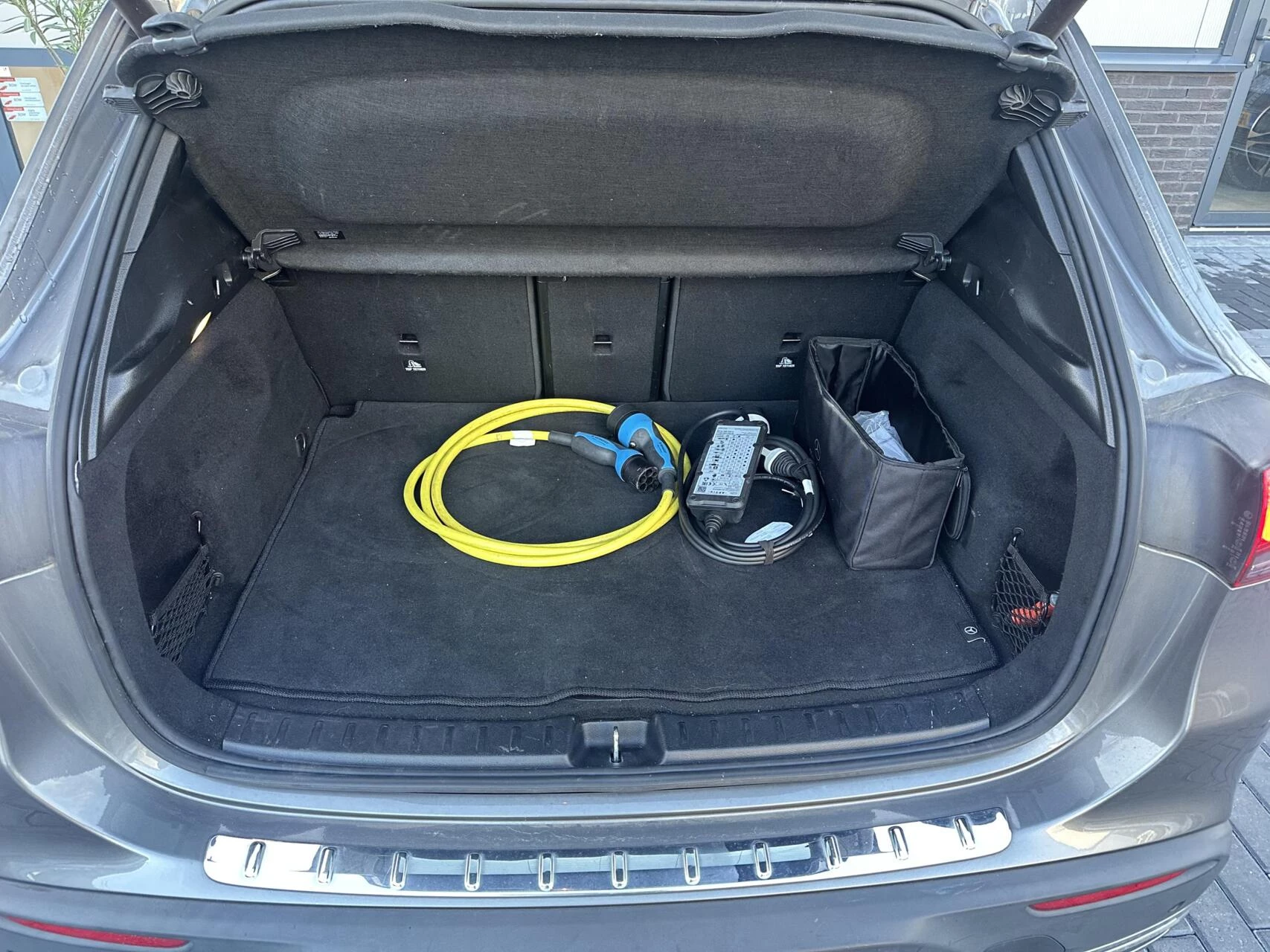 Hoofdafbeelding Mercedes-Benz EQA