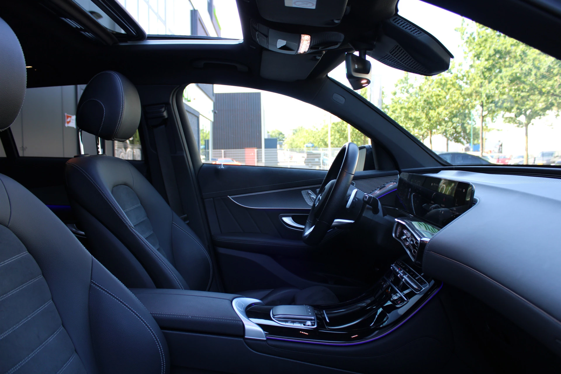Hoofdafbeelding Mercedes-Benz EQC