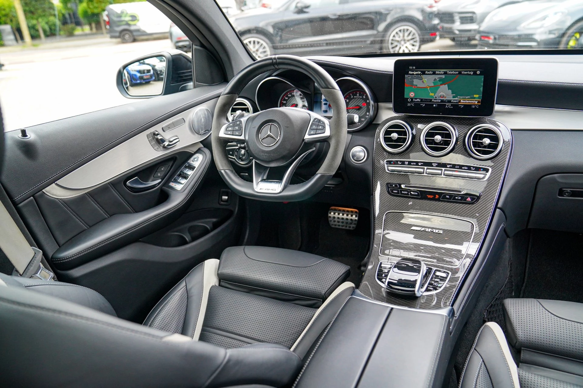 Hoofdafbeelding Mercedes-Benz GLC