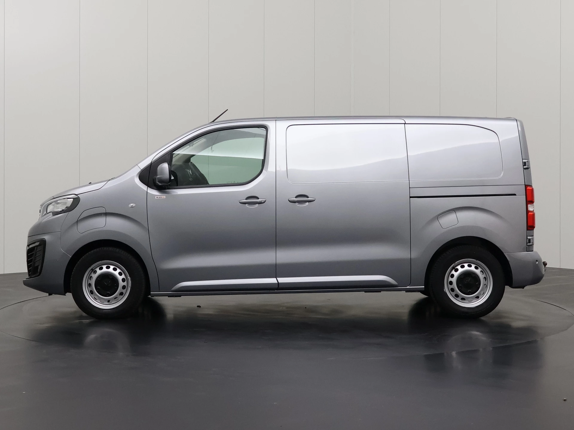 Hoofdafbeelding Peugeot e-Expert