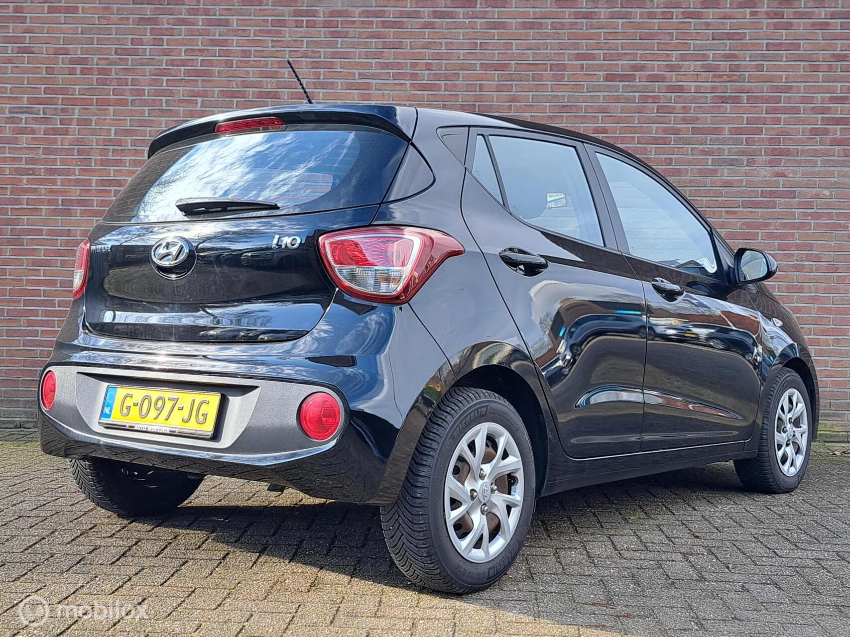 Hoofdafbeelding Hyundai i10