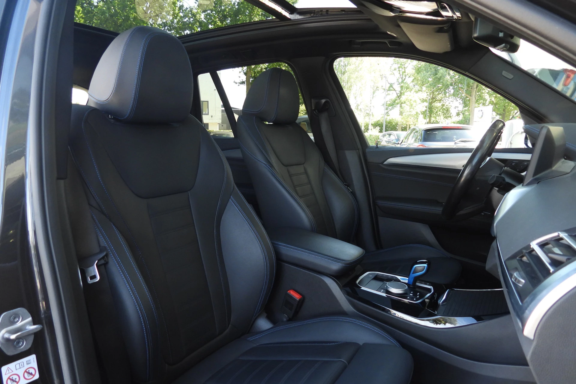 Hoofdafbeelding BMW iX3