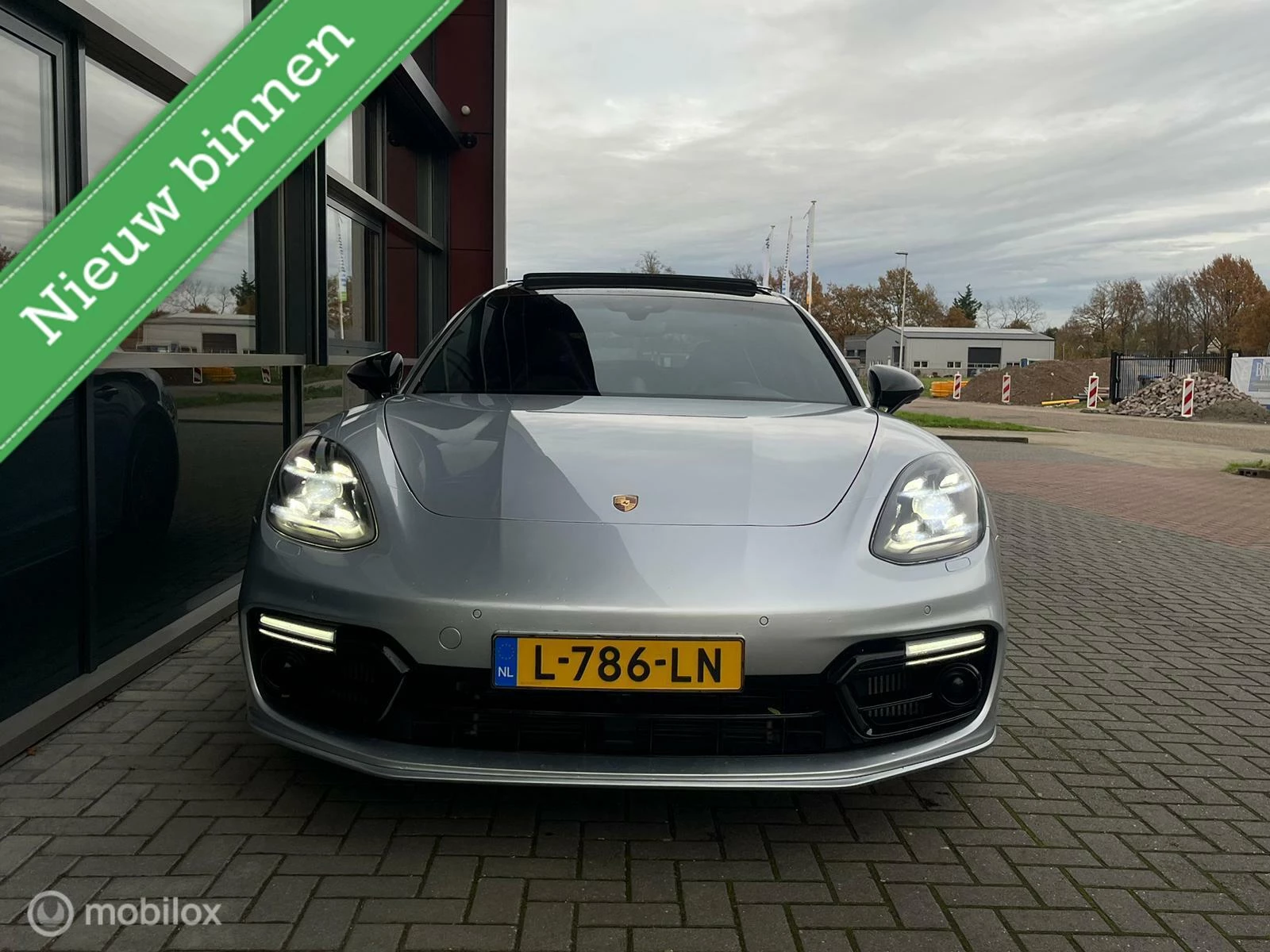 Hoofdafbeelding Porsche Panamera