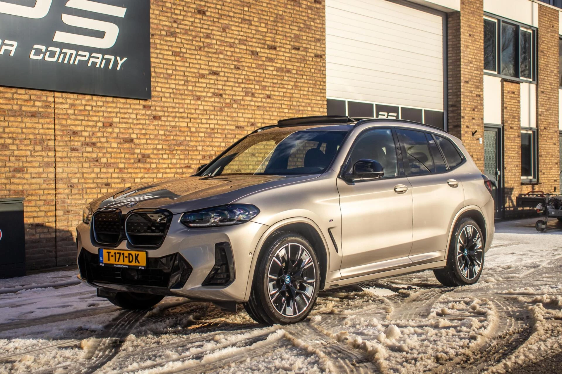 Hoofdafbeelding BMW iX3