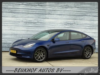 Hoofdafbeelding Tesla Model 3 Tesla Model 3 Standard RWD Plus 2020 Leer Autopilot Cruise