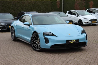 Hoofdafbeelding Porsche Taycan Porsche Taycan 4S Performance 84 kWh / Porsche Approved 04-2027 / SoH 92,3% / Panoramadak / 360Camera / Passenger Display / Luchtvering / Bose / 20'' / Adaptieve Stoelen / Sportchrono / Stoelventilatie+verwarming 4x / Dodehoek /